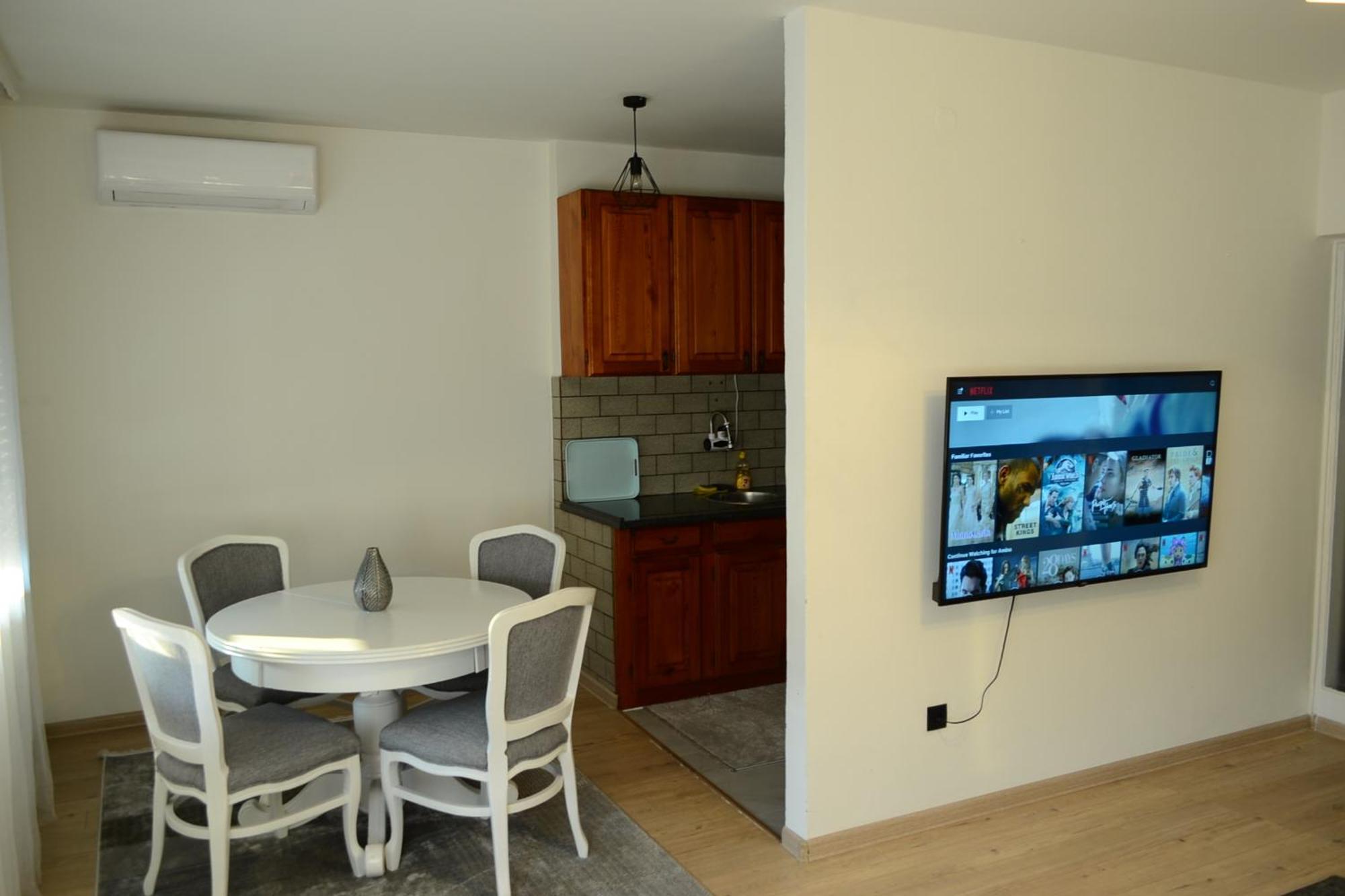 Apartment Spacious And Modern In Town Center Konjic
