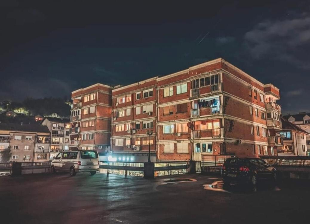 Spacious And Modern In Town Center Apartment Konjic